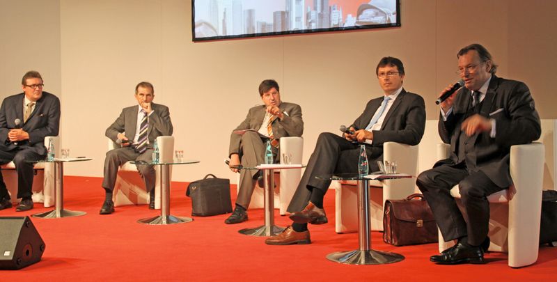 Left to right: Dr. Egbert Lox, Director Thomas Schmid-Unterseh, Prof. Thomas Wirth, Herwart Wilms, Prof. Martin Faulstich