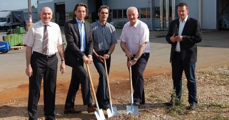 (V.l.n.r.): Franz Rechberger (Bereichsleiter Konstruktion und Entwicklung), Mag. Alexander Eisler (Mitglied der Geschäftsführung), Dipl.-Ing, Volker Preisig (Leiter Produktion), Dipl.-Ing Johann Höller (Vorstand Technik) und Dipl.-Ing. Bernd Engelbrecht (Leiter Service).