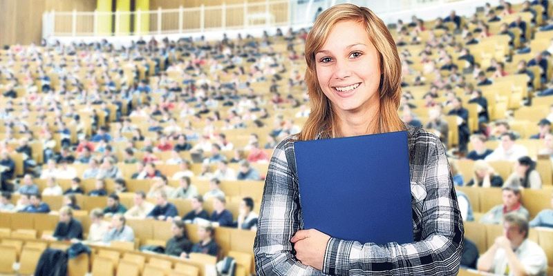 Online könnten BAföG-Bescheide sehr viel schneller und kostengünstiger erteilt werden