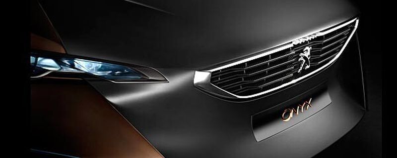 Der Peugeot Onyx, den der französische Hersteller auf dem Pariser Automobilsalon 2012 vorstellt, zeichnet sich durch sportliche Gene aus – aber auch durch einen ökologischen Ansatz.