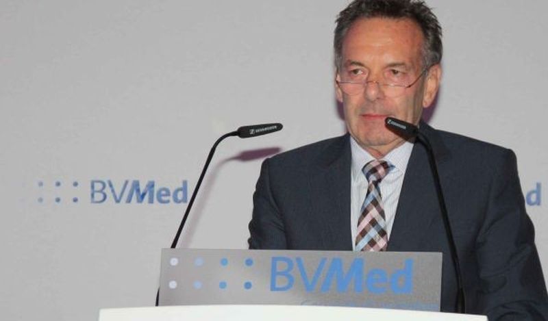 BVMed-Geschäftsführer und Vorstandsmitglied Joachim M. Schmitt betont, dass sich die gesetzlichen Marktzugangsregelungen für Medizinprodukte nach Meinung aller Experten insgesamt bewährt haben