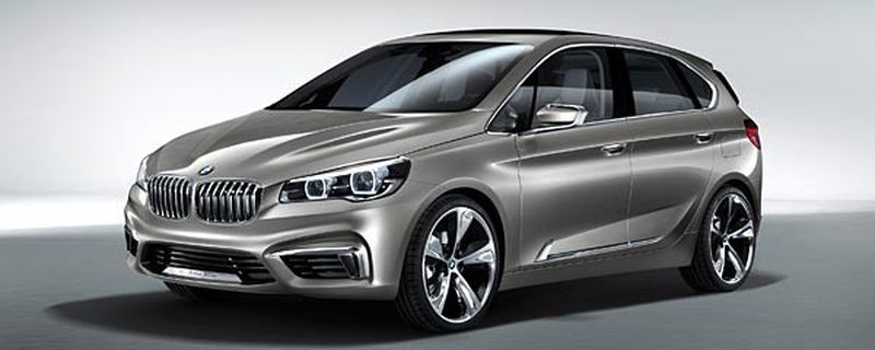 Mit dem Concept Active Tourer bringt BMW mehrere Neuheiten: Dreizylindermotor, Frontantrieb, Plug-in-Hybrid. Zu sehen ist das Konzeptfahrzeug auf dem Pariser Automobilsalon 2012.