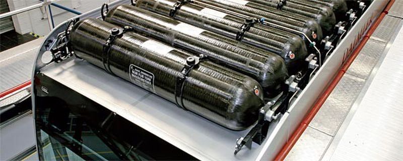 Das Omnibusdach dient als Plattform für die Wasserstofftechnik. Im Bild: das Wasserstoff-Tanksystem.