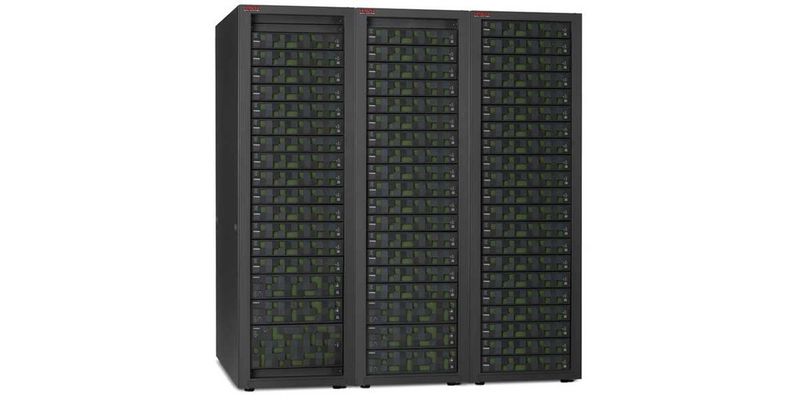 Die Unified Storage Platform HUS VM (Hitachi Unified Storage VM) ist zwischen der Hitachi-Unified-Storage-100-Familie und der Hitachi Virtual Storage Platform (VSP) angesiedelt.