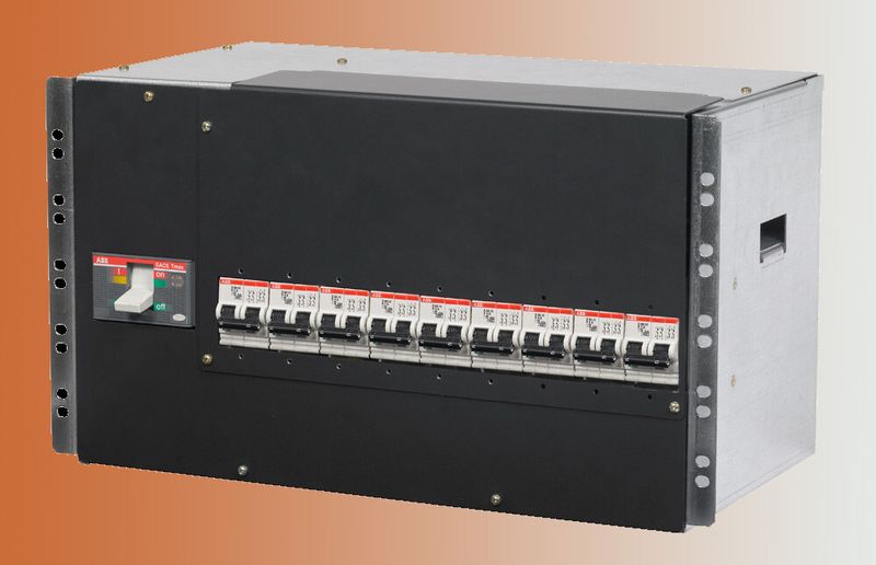 Das System NetSure 4015 von Emerson Network Power wandelt eine dreiphasige AC-Eingangsspannung in eine geregelte DC-Ausgangsspannung um.