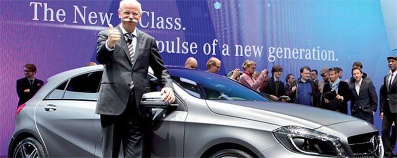 Dr. Dieter Zetsche, Vorstandsvorsitzender der Daimler AG und Leiter Mercedes-Benz Cars, bei der Weltpremiere der neuen A-Klasse in Genf.