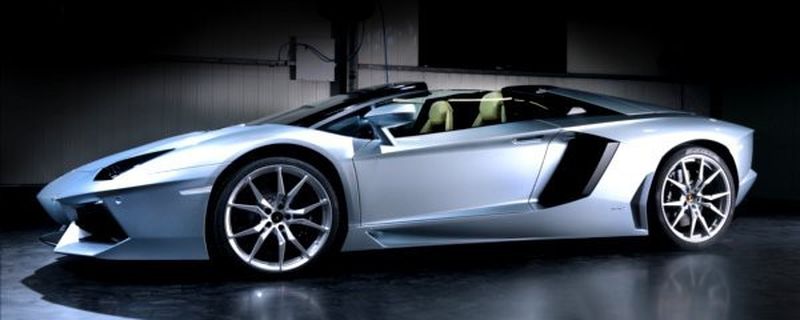 Lamborghini Aventador LP 700-4 Roadster.