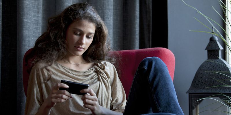 Aldi Süd verkauft ab 17. Dezember 2012 unter anderem das Smartphone Sony Xperia Sola.