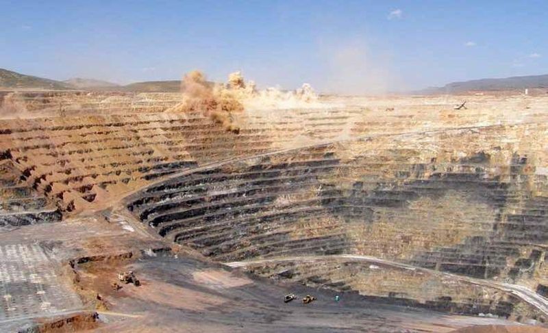 FIG. 1: The selection of the most appropriate materials handling system for a given mining operation must consider economic, social, environmental and technical issues.