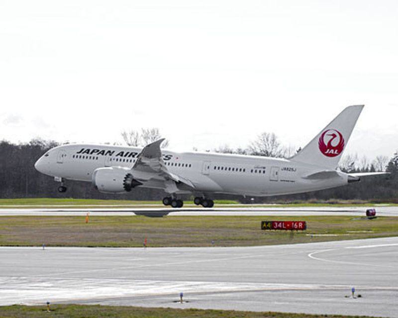 Ein Dreamliner der JAL