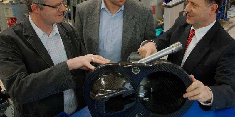 Die Leichtbau-Übergangskupplung in Faserverbundbauweise entstand in den Labors des Instituts für Strukturleichtbau der Technischen Universität Chemnitz.