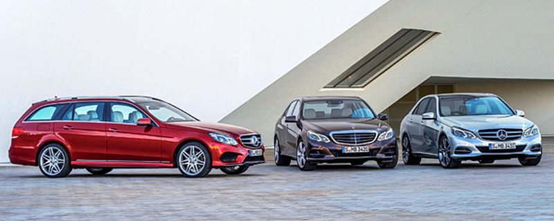 Zwei Gesichter durch zwei Front-Designs: Das Basismodell und die Ausstattungslinie Elegance haben drei Lamellen im Kühlergrill und den Stern auf der Haube. Sportliche Front und Zentralstern prägen die Linie Avantgarde.