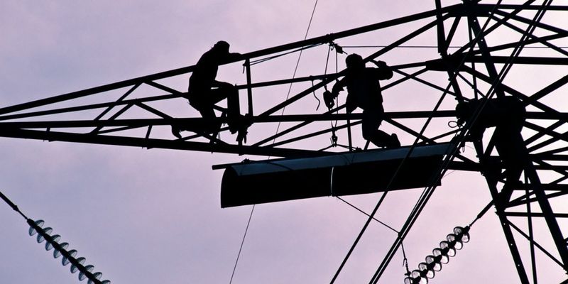 IT-Prozesse bei Energieversorgern sind komplex und führen große und sensible Datenbestände zusammen. Sollen Sicherheitssysteme wie Firewalls optimiert werden ist ein Sicherheitsaudit wichtiger Bestandteil und ein echter Wettbewerbsvorteil.