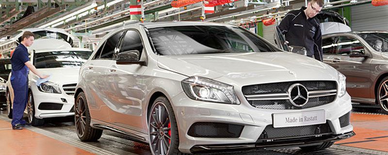 Serienstart für den A 45 AMG: Das Modell ist das sportlichste, das in der Geschichte des Mercedes-Benz-Werks Rastatt vom Band gelaufen ist.