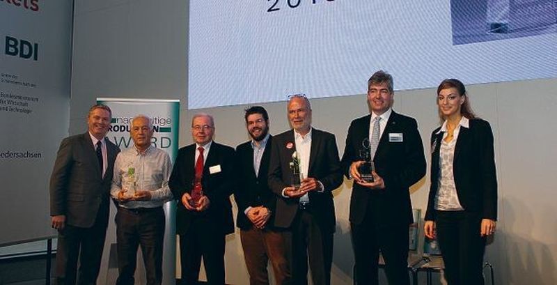 Vertreter der Unternehmen Dürr, Schäfer MWN, Berghoff und Micro Impact Mill nahmen die Nachhaltige Produktion Awards entgegen.