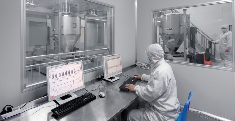 Process control and visualization system — the entire production line at a glance.