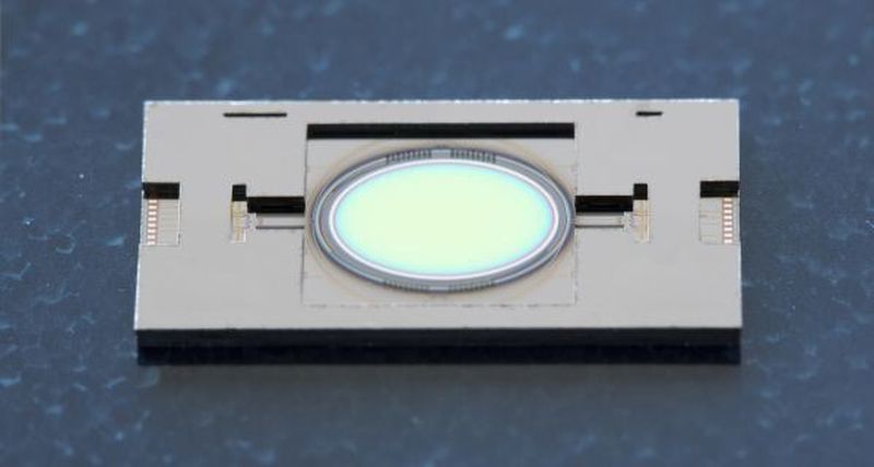 Die Mikrospiegel des IPMS sind 6 mal 8 mm groß und bieten mehr Fläche als herkömmliche Modelle. Damit lassen sich auch Laserstrahlen mit großem Durchmesser führen.