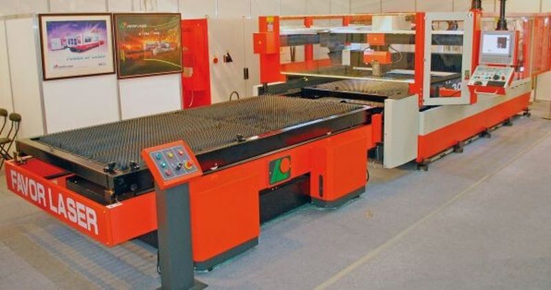 Bild 1: Die neue XO-Hochleistungs-Laserschneidmaschine von Favor Laser basiert auf maßgeschneiderter CNC-Hard- und Software von NUM.