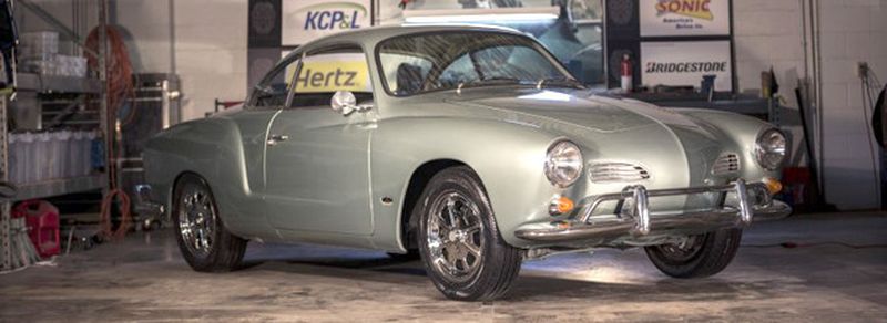 Fährt mit Tweets, Likes und Shares: der 1967er Karmann Ghia des Minddrive-Teams