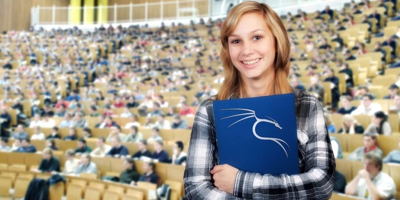 Die FH Kiel will Studierende auf künftige Führungspositionen vorbereiten und für mögliche Angriffsszenarien auf Unternehmensnetzwerke sensibilisieren.