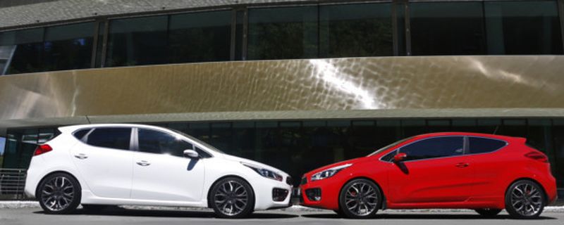 Die koreanische Marke Kia will mehr als nur grundsolide zu sein. Deshalb präsentiert sie nun zwei sportliche Ableger des Kompaktmodells Ceed.