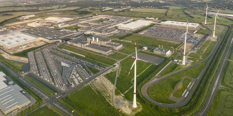Das BMW-Werk Leipzig aus der Luft.