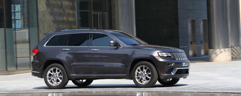 Die vierte Generation des Grand Cherokee hat vor allem auf der Getriebeseite aufgerüstet.
