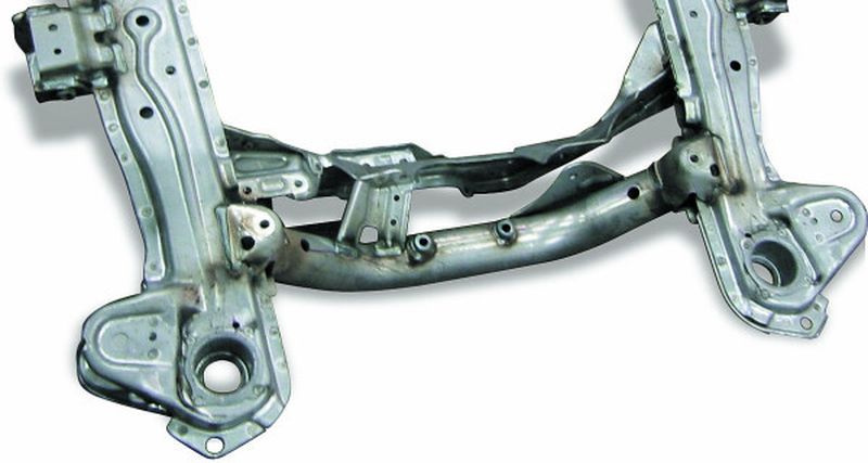 Bild 1: Anwendungsbeispiel für den Rapid-X-Prozess: Vorderradträger mit Überlappnaht 2 mm an 2 mm und 2 mm an 4 mm. Die Schweißgeschwindigkeit betrug 1,78 m/min.