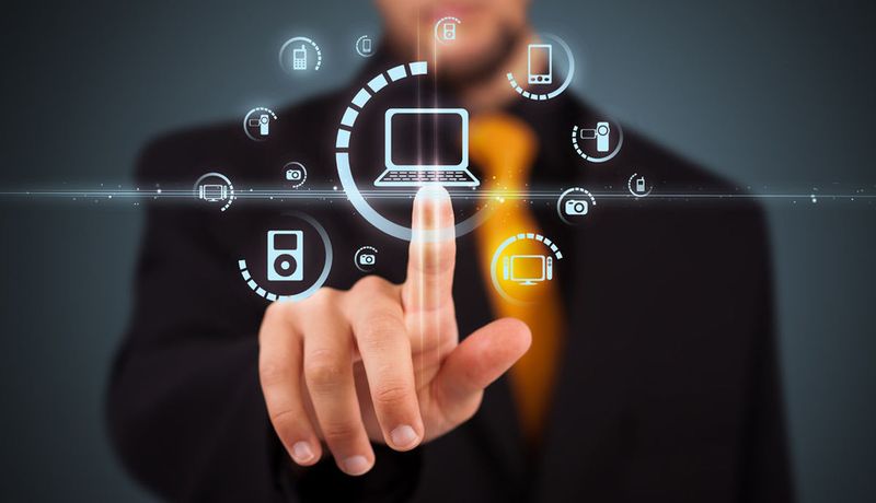 Ein Mobile Device Management ist mehr als ein Asset-Management oder Investory; es ermöglicht die Kontrolle und Steuerung von einer Konsole aus, etwa um Compliance-Richtlinien einhalten zu können oder den Rollout von Patches zu vereinfachen