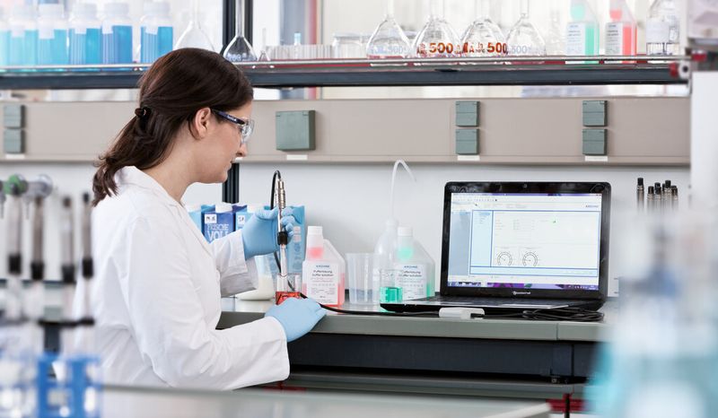 All Smartsens sensors are digital by design and can be calibrated and recalibrated offline, under controlled conditions, in a laboratory.