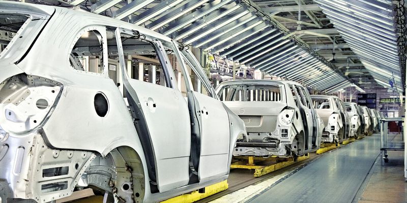 Gerade die Automobilindustrie setzt aufgrund der Wettbewerbssituation auf Automatisierung.