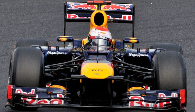 Sebastian Vettel in der Pole-Position (2012) - jedenfalls auf der Rennstrecke, nicht im Web