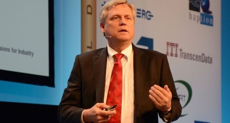 Chuck Grindstaff, CEO von Siemens PLM Software, zeigt sich überzeugt: „CAx-Software ist der Enabler für neue Produkte.“