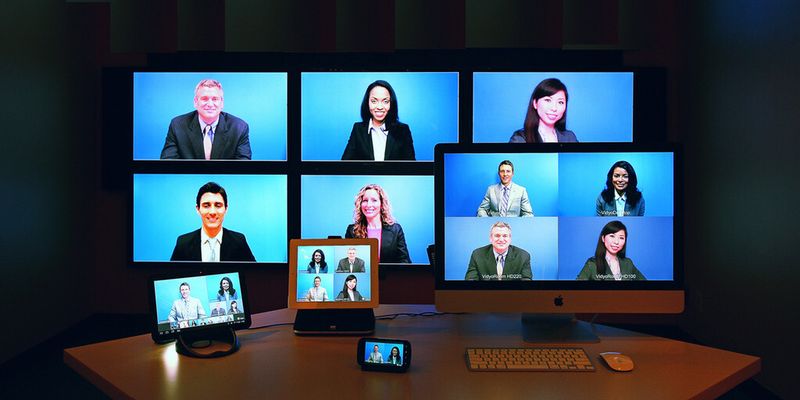 Mobil und flexibel: Mit Software-basierten Lösungen funktionieren Videokonferenzen auf jedem Endgerät.