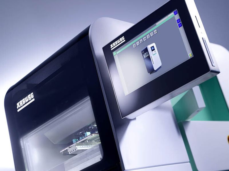Une nouvelle ère de la plasturgie débute avec la machine freeformer, soit le modelage de formes libres en plastique