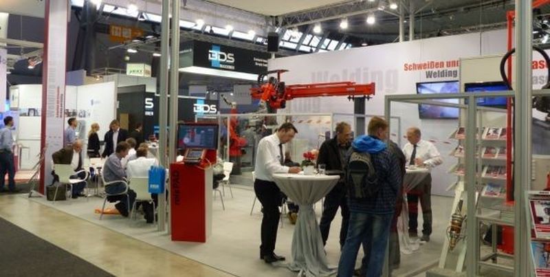 Messestand von Reis Robotics auf der Blechexpo 2013 in Stuttgart.