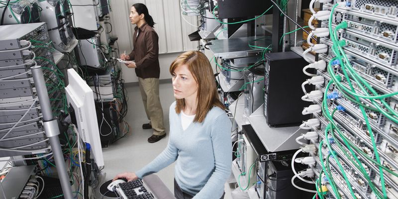 Beim Echtzeit-Monitoring baut DTS Systeme auf den McAfee Enterprise Security Manager.