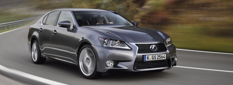 Der neue Lexus GS 300h: Der Vollhybrid mit einem 105-kW-Elektro- und einem 133-kW-Benzinmotor ergänzt ab Januar 2014 die GS-Baureihe.