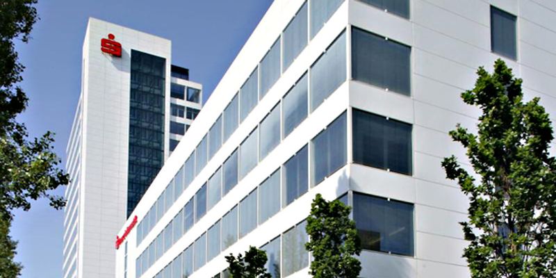 Als IT-Dienstleister der Sparkassen-Finanzgruppe deckt die FI das gesamte IT-Spektrum für rund 420 Sparkassen in Deutschland ab