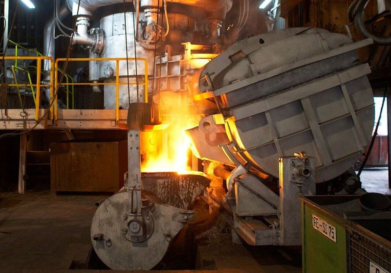 In Gießereien fallen immer große Mengen Abwärme an. Ein Forschungsprojekt soll nun untersuchen, wie sie gespeichert werden kann.