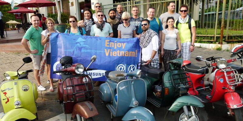 15 Aetka-Partner durften zur Belohnung nach Vietnam reisen.