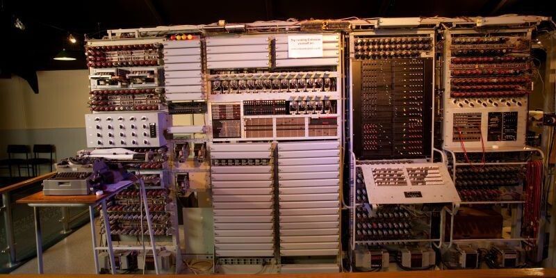 Der erste elektronische Computer der Welt: Colossus, hier der funktionsfähige Nachbau im NMOC