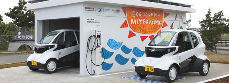 Honda Micro Commuter im Feldversuch: Photovoltaik-Ladestation auf der japanischen Insel Miyakojima.