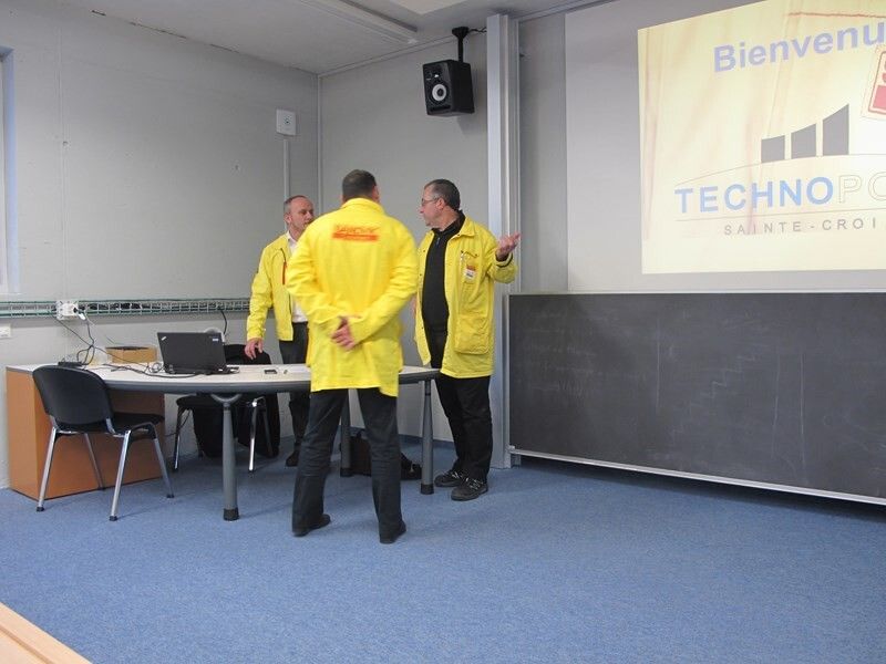 C'est dans cette salle de théorie que le séminaire a débuté.