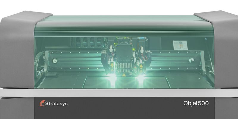 Der Objet500 Connex3 ist bisher der einzige 3D-Drucker, der farbige Prototypen mit unterschiedlichen Multimaterialkomponenten fertigt.