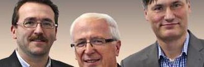 Dirk Hübner (li.) und Karsten Grönwoldt (re.) übernehmen ab 2014 die Geschäftsführung. Unternehmensgründer Dr. Claus Dittrich (mi) ist Beiratsvorsitzender.