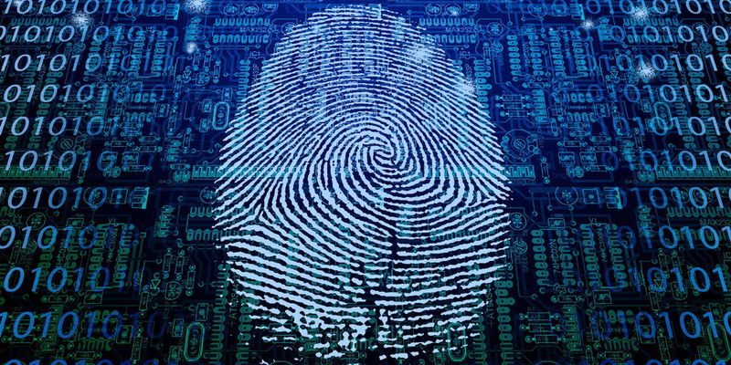 Da Zugriffsrechte schwierig zu verwalten sind und sich Zugriffsrichtlinien auch generell schwer durchsetzen lassen, sollte Identitäts- und Accessmanagement ein wichtiger Bestandteil der IT-Sicherheit in Unternehmen sein.