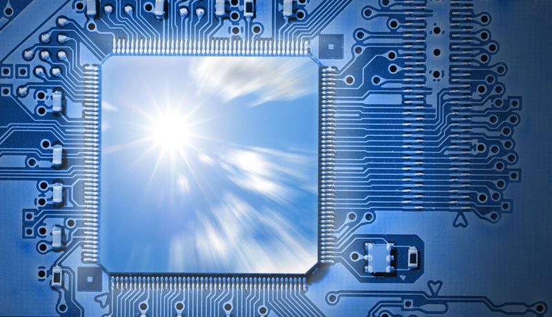 Leistungsfähigere Hardware und Cloud-Computing sind zwei der Faktoren, die eine Konsolidierung im Rechenzentrum begünstigen. Doch bringt das auch die Vorteile, die sich der Betreiber erhofft?