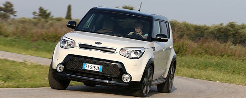 Kia hat den Soul überarbeitet. Die kantige Form blieb, allerdings mit rundlichen Ecken und hochwertiger Innenraumanmutung.