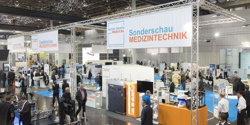 Mehr als 20 Stände auf der Sonderschau „Metal meets Medical“ und Fachvorträge auf dem begleitenden Fachforum boten Medizintechnik zum Anfassen und Zuhören.